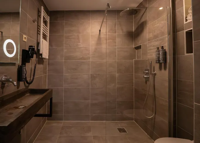 Art Hotel Rotterdam-Fully Renovated